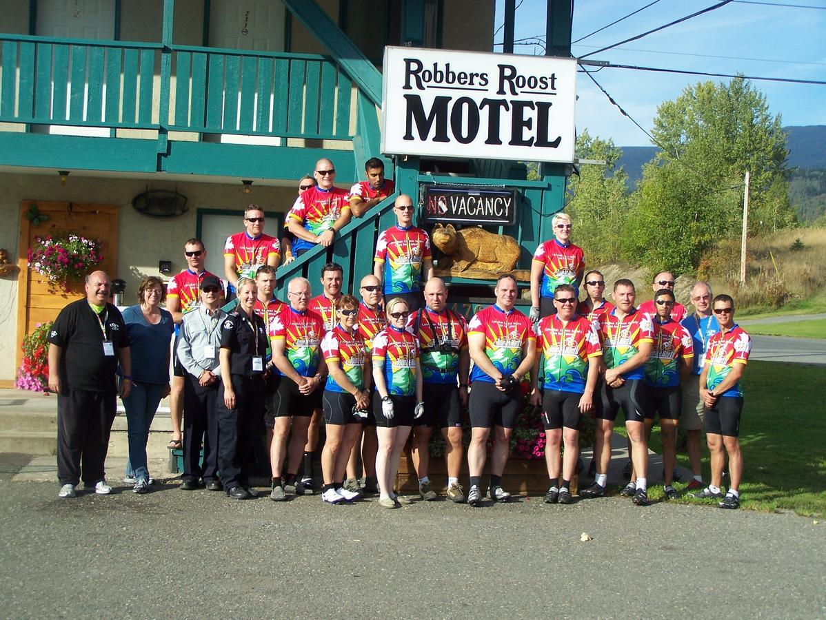 Robber'S Roost Motel New Hazelton Exterior photo